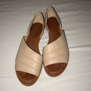 1. State Celvin Leather Beige Sandal 7.5